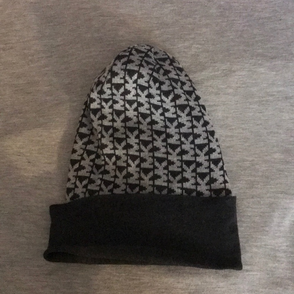 FINAL PRICE DROP 🎉Michael Kors Beanie